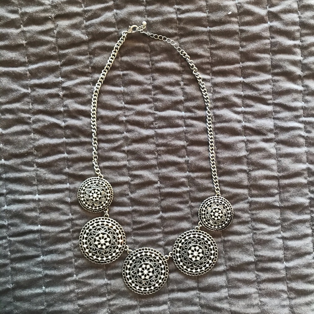 FRANCESCA’S necklace